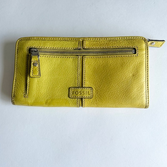 Fossil Yellow Genuine Leather Zip Closure Wallet - Picture 5 of 15